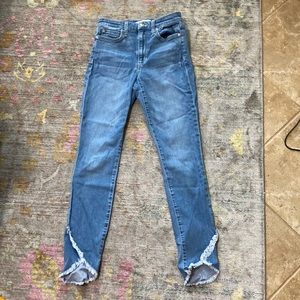 Light blue cute jeans.